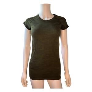 Lululemon Swiftly Tech Short -Sleeve Camo Shirt